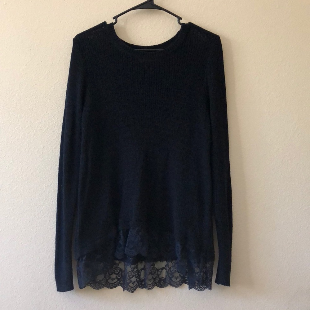 Thin sweater